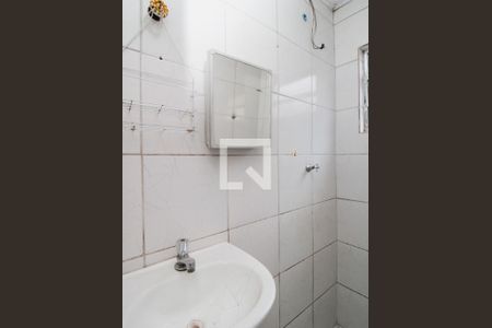 Banheiro de casa para alugar com 1 quarto, 30m² em Jardim Tremembe, São Paulo