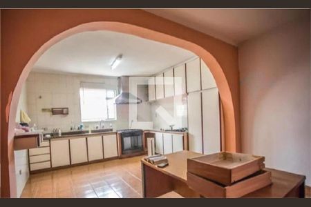 Casa à venda com 4 quartos, 227m² em Vila Santa Catarina, São Paulo