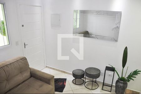 Sala de casa para alugar com 2 quartos, 96m² em Jardim Mangalot, São Paulo
