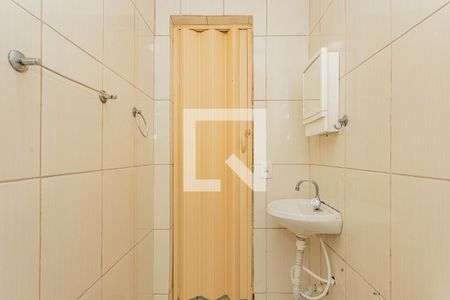 Banheiro de casa para alugar com 1 quarto, 40m² em Jardim Maria Estela, São Paulo