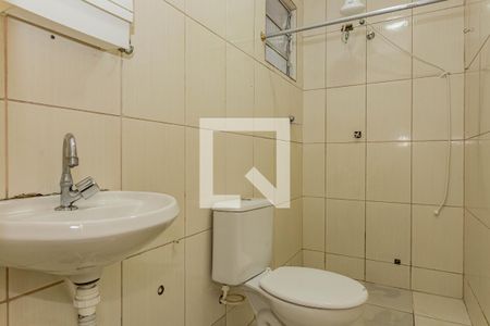 Banheiro de casa para alugar com 1 quarto, 40m² em Jardim Maria Estela, São Paulo