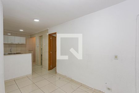 Sala de casa para alugar com 1 quarto, 40m² em Jardim Maria Estela, São Paulo