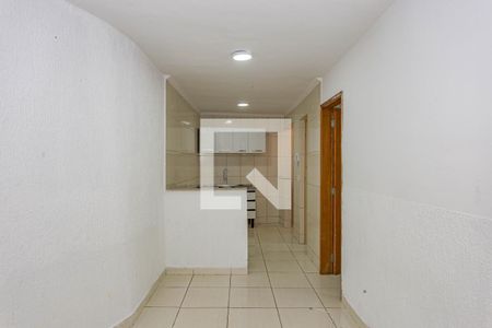 Sala de casa para alugar com 1 quarto, 40m² em Jardim Maria Estela, São Paulo