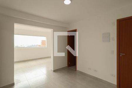 Sala de casa para alugar com 2 quartos, 69m² em Vila Mazzei, São Paulo