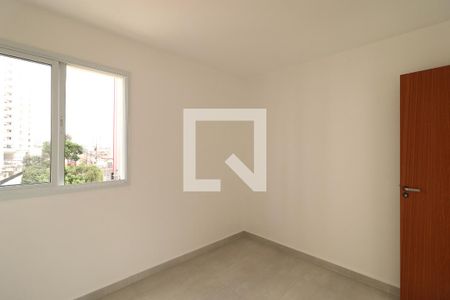 Quarto 1 de casa para alugar com 2 quartos, 69m² em Vila Mazzei, São Paulo