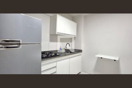 Sala/Cozinha de apartamento para alugar com 1 quarto, 45m² em Estreito, Florianópolis