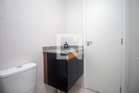 Banheiro de apartamento para alugar com 2 quartos, 39m² em Campo Belo, São Paulo