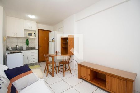 Sala de kitnet/studio para alugar com 1 quarto, 28m² em Ca 9 (centro de Atividades), Brasília