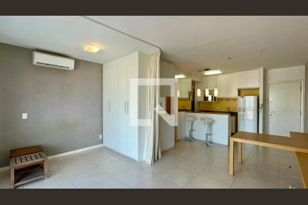 Sala de apartamento para alugar com 1 quarto, 44m² em Vila Madalena, São Paulo