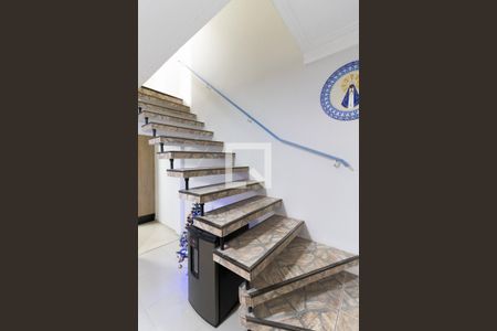 Escada de casa à venda com 4 quartos, 160m² em Vila Água Funda, São Paulo