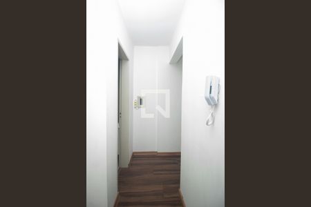 Corredor de apartamento para alugar com 2 quartos, 60m² em Cristal, Porto Alegre