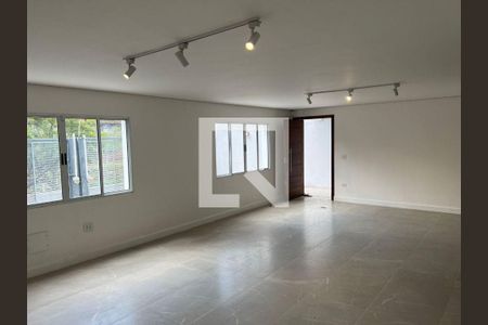 Casa à venda com 5 quartos, 330m² em Jardim Leonor Mendes de Barros, São Paulo