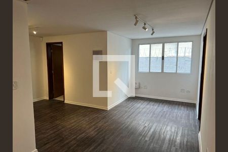 Casa à venda com 5 quartos, 330m² em Jardim Leonor Mendes de Barros, São Paulo