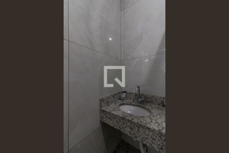 Banheiro  de casa para alugar com 1 quarto, 37m² em Parque Continental I, Guarulhos