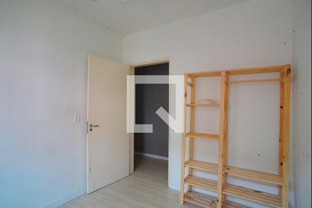 Quarto 1 de apartamento para alugar com 2 quartos, 54m² em Jardim Itu, Porto Alegre