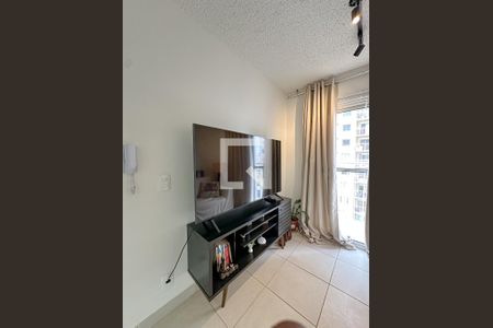 Sala/Cozinha de apartamento para alugar com 1 quarto, 30m² em Parque Industrial Tomas Edson, São Paulo