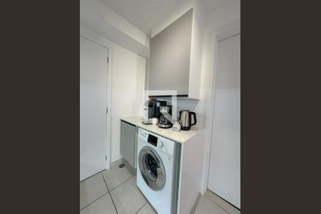 Sala/Cozinha de apartamento para alugar com 1 quarto, 30m² em Parque Industrial Tomas Edson, São Paulo
