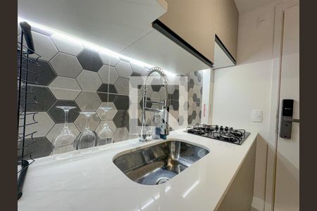 Sala/Cozinha de apartamento para alugar com 1 quarto, 30m² em Parque Industrial Tomas Edson, São Paulo
