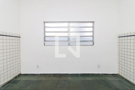 Quarto de casa para alugar com 1 quarto, 40m² em Parque Maria Helena, São Paulo