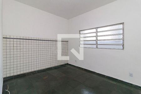 Quarto de casa para alugar com 1 quarto, 40m² em Parque Maria Helena, São Paulo