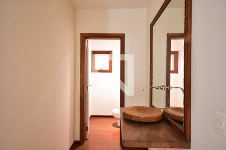 Lavabo de casa para alugar com 5 quartos, 512m² em Morumbi, São Paulo