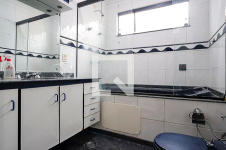 Banheiro da suíte 1 de casa à venda com 3 quartos, 325m² em Vila Mariza, São Bernardo do Campo