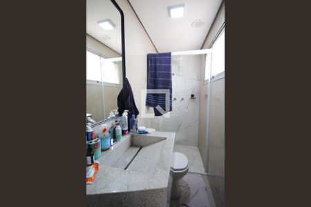 Apartamento à venda com 83m², 2 quartos e 1 vaga Apartamento à venda com 83m², 2 quartos e 1 vagaBanheiro da Suíte