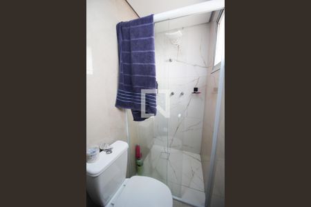 Apartamento à venda com 83m², 2 quartos e 1 vaga Apartamento à venda com 83m², 2 quartos e 1 vagaBanheiro da Suíte