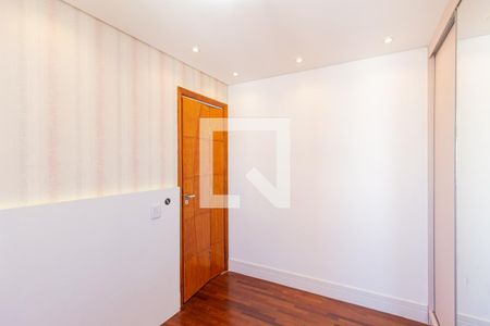 Quarto 1 de apartamento para alugar com 2 quartos, 50m² em Jardim Roberto, Osasco