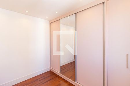 Quarto 1 de apartamento para alugar com 2 quartos, 50m² em Jardim Roberto, Osasco