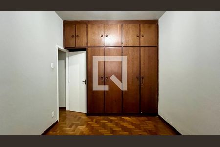 Quarto de apartamento à venda com 3 quartos, 94m² em Santo Antônio, Belo Horizonte