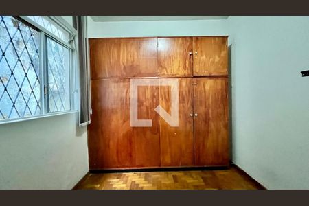 Quarto de apartamento à venda com 3 quartos, 94m² em Santo Antônio, Belo Horizonte