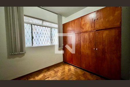 Quarto de apartamento à venda com 3 quartos, 94m² em Santo Antônio, Belo Horizonte