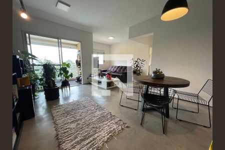 Sala de apartamento para alugar com 2 quartos, 78m² em Vila Pirajussara, São Paulo