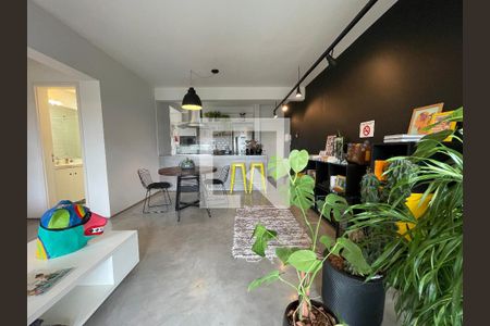 Sala de apartamento para alugar com 2 quartos, 78m² em Vila Pirajussara, São Paulo