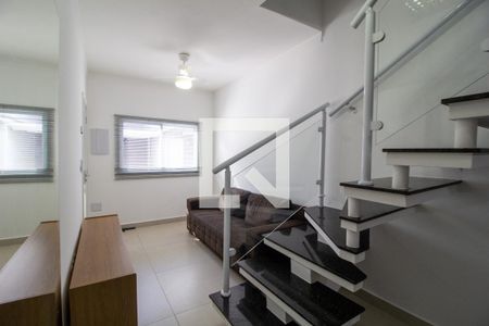 Sala de casa de condomínio para alugar com 2 quartos, 77m² em Chácaras Reunidas São Jorge, Sorocaba