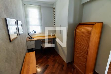 Escritório de apartamento à venda com 3 quartos, 132m² em Real Parque, São Paulo