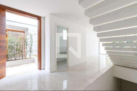 Casa de Condomínio à venda com 4 quartos, 707m² em Granja Julieta, São Paulo