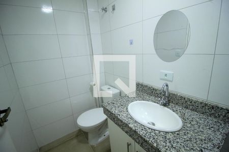 Banheiro de kitnet/studio para alugar com 1 quarto, 30m² em Vila Prudente, São Paulo