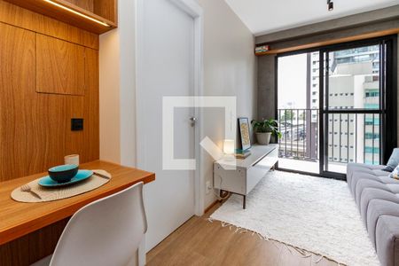 Sala/ Cozinha de apartamento para alugar com 1 quarto, 27m² em Campo Belo, São Paulo