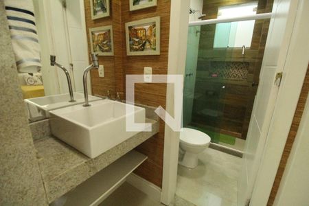 Banheiro da suíte 1 de casa de condomínio à venda com 5 quartos, 318m² em Pechincha, Rio de Janeiro