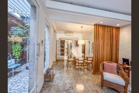 Sala  de casa à venda com 5 quartos, 300m² em Botafogo, Rio de Janeiro