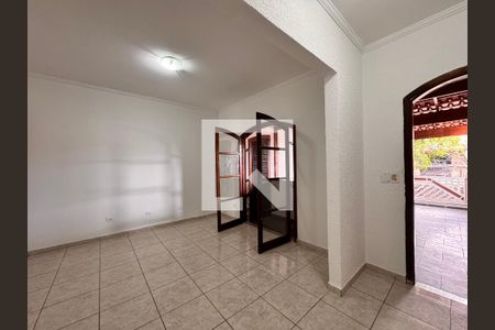 Sala de casa para alugar com 2 quartos, 70m² em Jardim Marek, Santo André