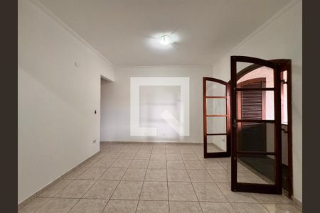 Sala de casa para alugar com 2 quartos, 70m² em Jardim Marek, Santo André