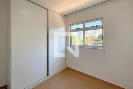 Quarto 2 de apartamento para alugar com 3 quartos, 106m² em Sion, Belo Horizonte