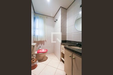 Banheiro de apartamento à venda com 4 quartos, 176m² em Vila Suzana, São Paulo