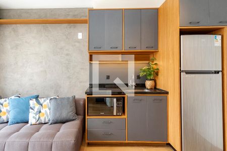 Sala/ Cozinha de apartamento para alugar com 1 quarto, 27m² em Campo Belo, São Paulo
