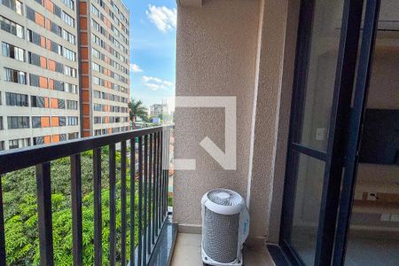 Varanda de kitnet/studio para alugar com 1 quarto, 39m² em Sumarezinho, São Paulo