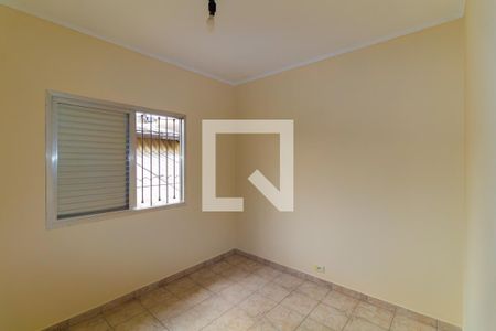 Quarto 2 de casa para alugar com 3 quartos, 108m² em Jardim Ivone, São Paulo