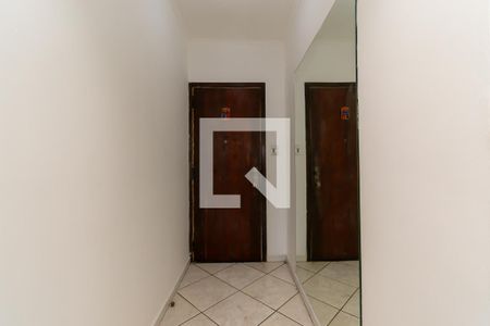Hall de entrada de apartamento para alugar com 2 quartos, 60m² em Centro Histórico de São Paulo, São Paulo